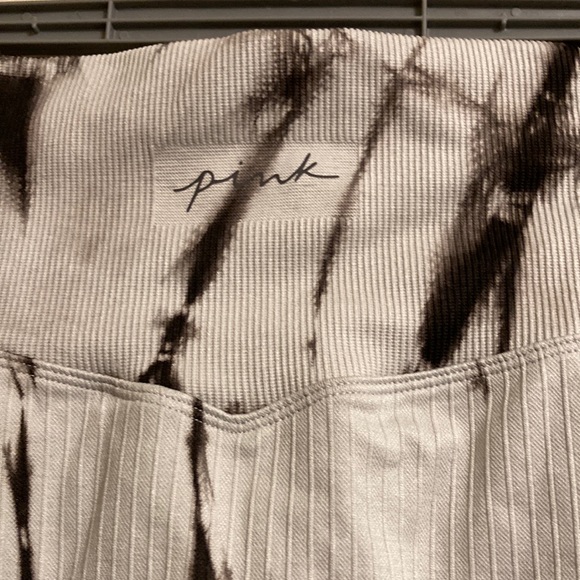 NWT Pink Seamless High Waist 7/8 Workout Tight - Grey Tint Spiral Tie Dye - Picture 8 of 13